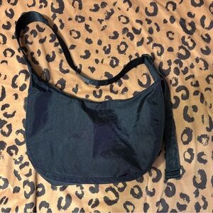 Black medium Baggu crescent bag